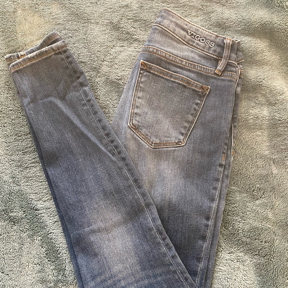 Vigoss Size 24 lightly destroyed jeans